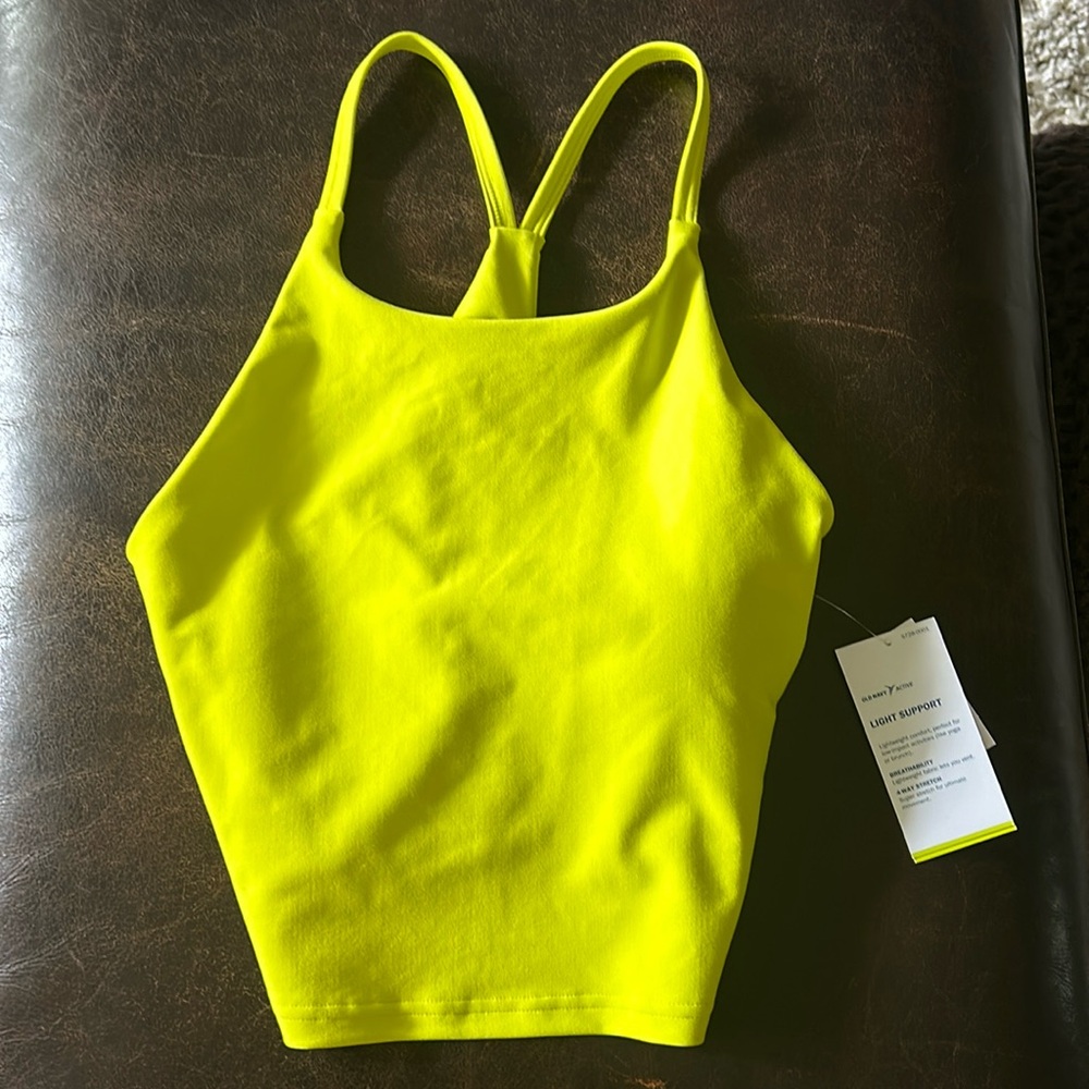 Old Navy Powersoft Built in Padded Tank